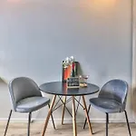 Urban Hideaway In The Heart Of The East City