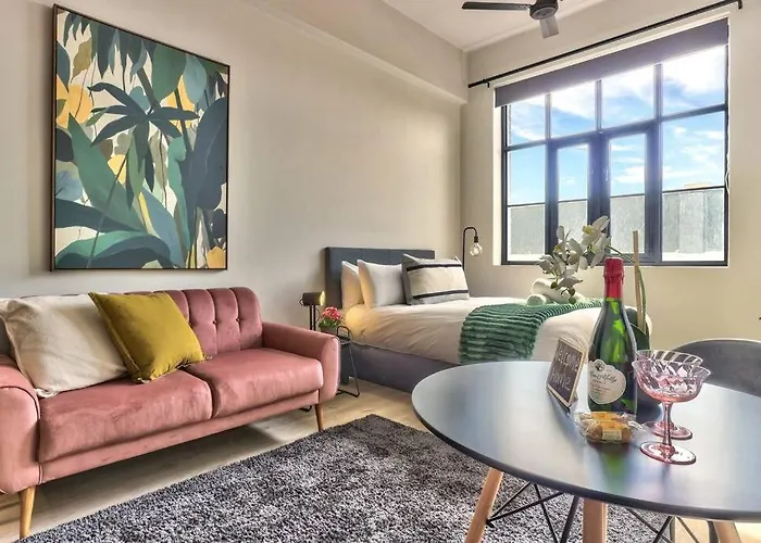 Urban Hideaway In The Heart Of The East City