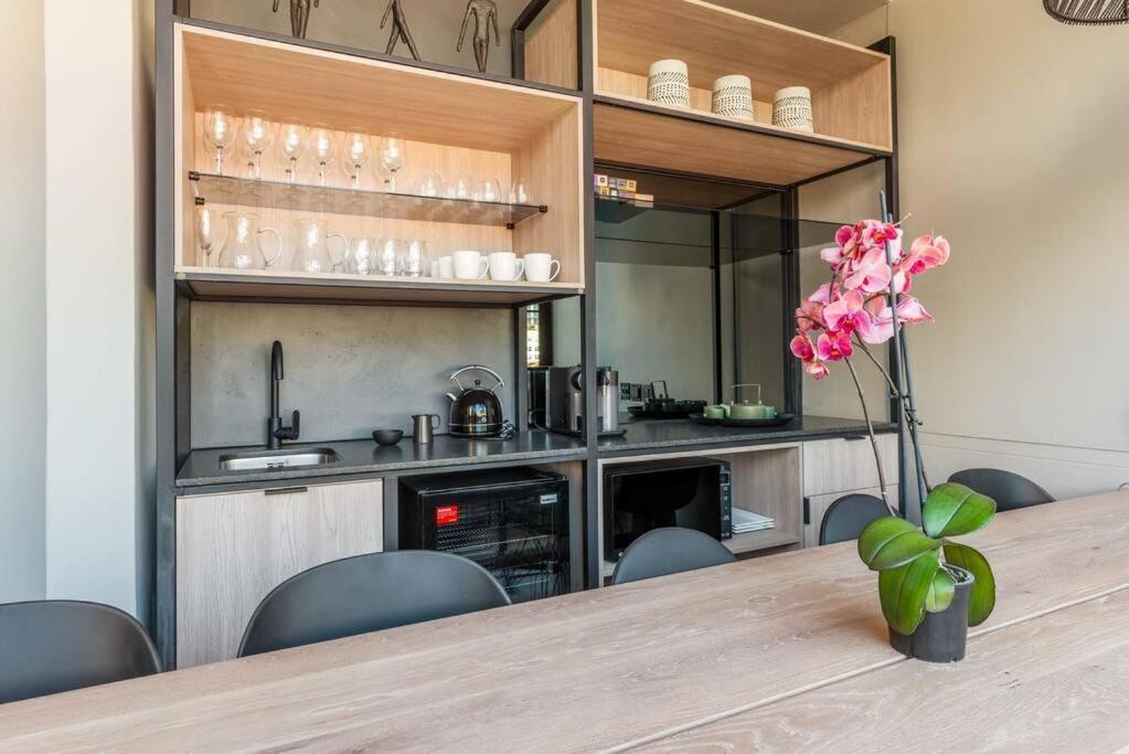 Apartment Urban Hideaway In The Heart Of The East