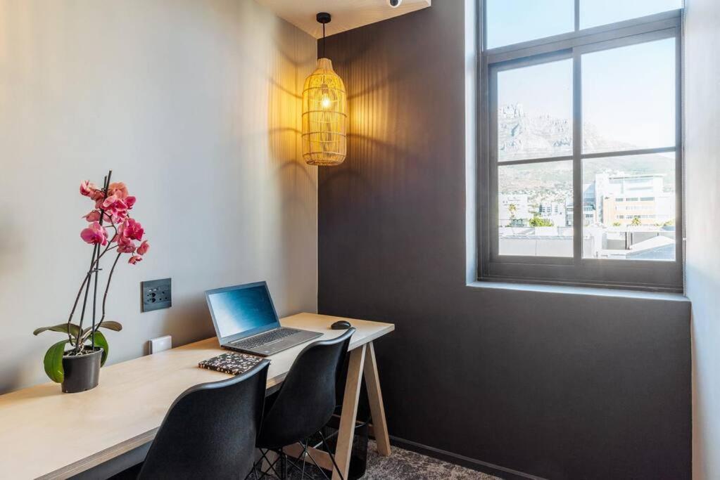 Apartment Urban Hideaway In The Heart Of The East