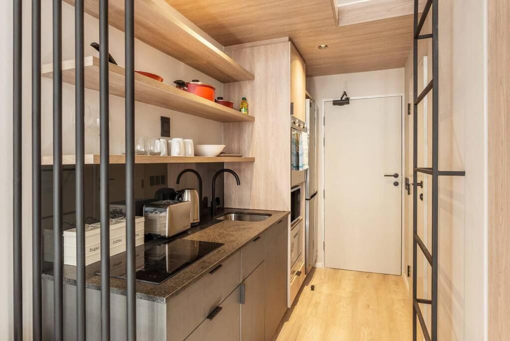 Urban Hideaway In The Heart Of The East *